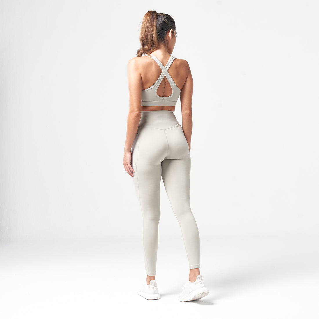 ESSENTIAL HIGH WAISTED LEGGINGS - WILLOW GREY
